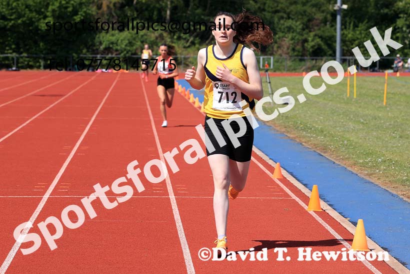 Senior women and under-20s 1500 metres, 2025 North Eastern Track and Field Champs., Shildon, County Durham. Photo: David T. Hewitson/Sports for All Pics